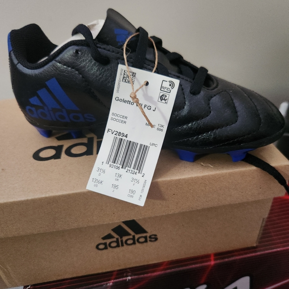 Addidas kids 13.5 soccer cleats